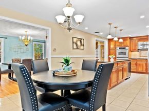 16 W Tapley Rd, Lynnfield MA 01940