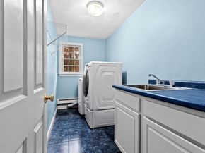 16 W Tapley Rd, Lynnfield MA 01940