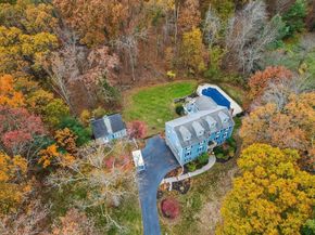 16 W Tapley Rd, Lynnfield MA 01940