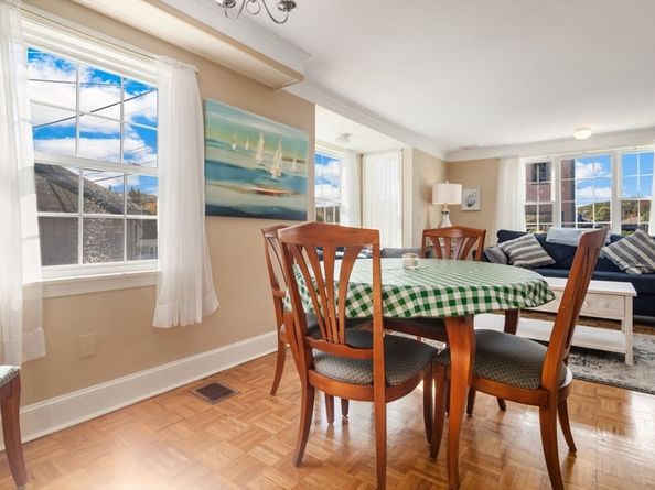 20 Railroad Ave, Rockport MA 01966