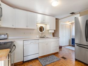 20 Railroad Ave, Rockport MA 01966