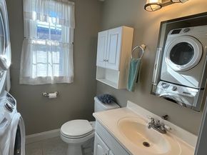 20 Railroad Ave, Rockport MA 01966