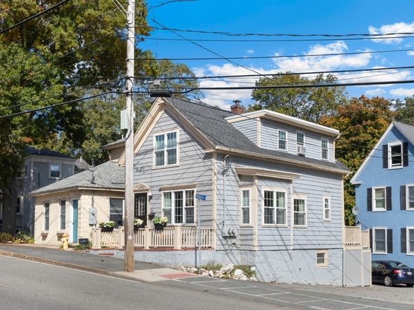 20 Railroad Ave, Rockport MA 01966