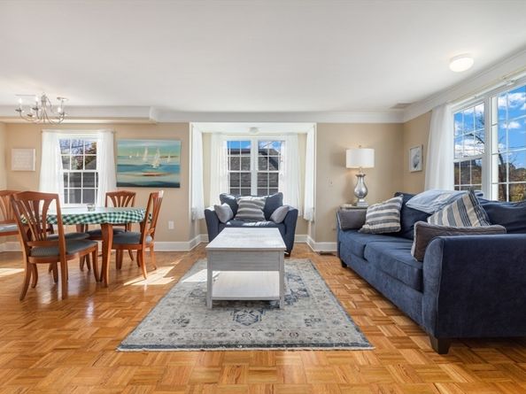 20 Railroad Ave, Rockport MA 01966