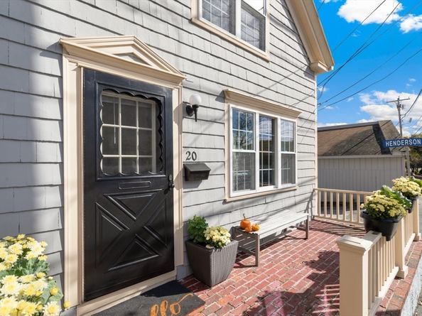 20 Railroad Ave, Rockport MA 01966