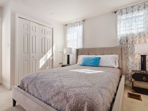 20 Railroad Ave, Rockport MA 01966