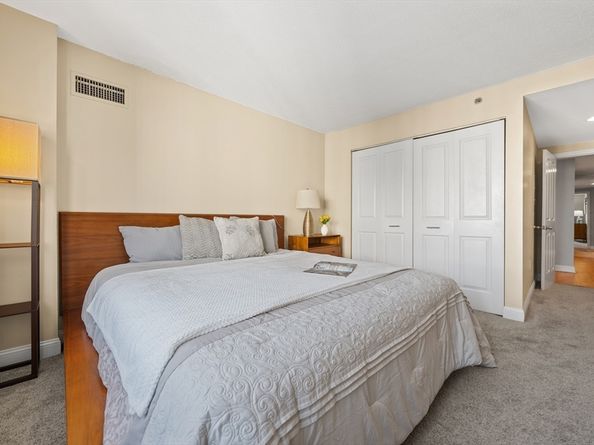 8-10 Museum Way 1429, Cambridge MA 02141