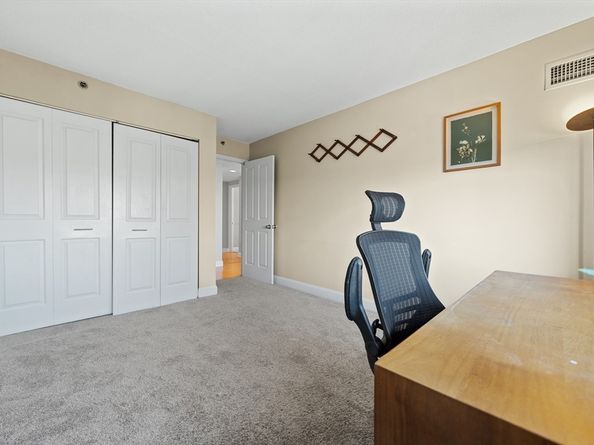 8-10 Museum Way 1429, Cambridge MA 02141