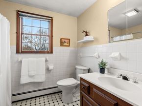 82 Lenox St, Quincy MA 02169