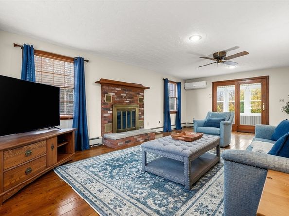 82 Lenox St, Quincy MA 02169