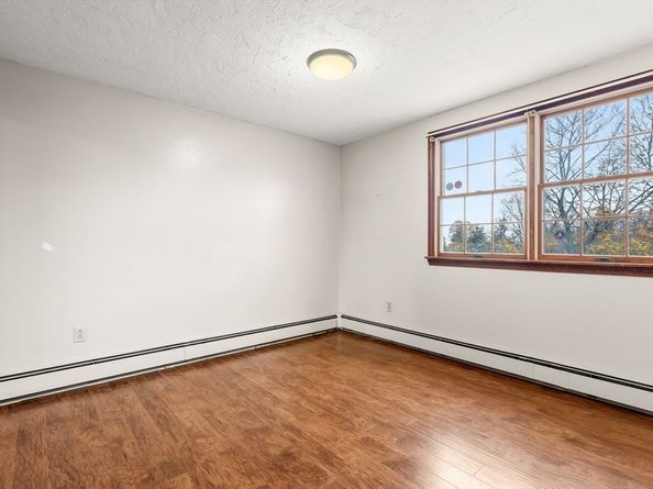 82 Lenox St, Quincy MA 02169