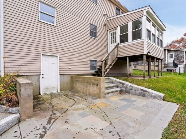 82 Lenox St, Quincy MA 02169