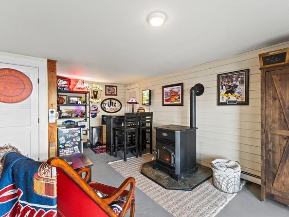 47 Faye Ave, Middleboro MA 02346