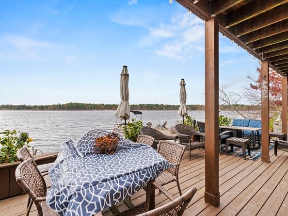 47 Faye Ave, Middleboro MA 02346