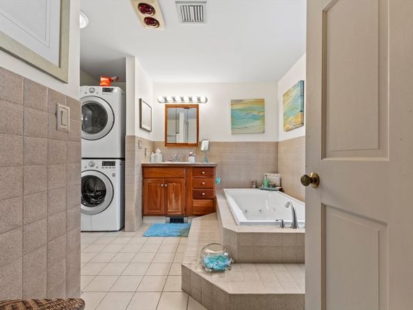 47 Faye Ave, Middleboro MA 02346