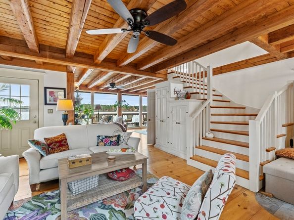 47 Faye Ave, Middleboro MA 02346