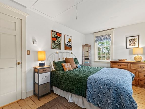 47 Faye Ave, Middleboro MA 02346