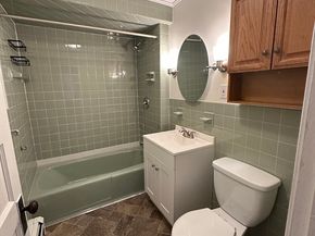 219 Charlton St, Southbridge MA 01550