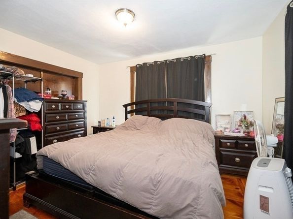 219 Charlton St, Southbridge MA 01550