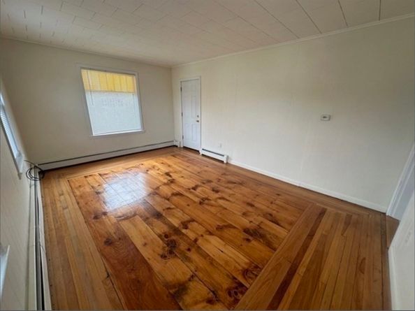 219 Charlton St, Southbridge MA 01550