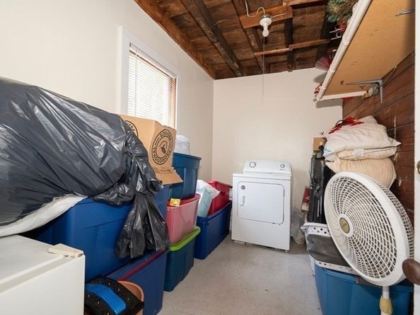 219 Charlton St, Southbridge MA 01550