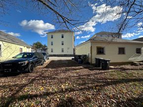 219 Charlton St, Southbridge MA 01550