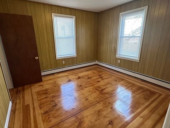 219 Charlton St, Southbridge MA 01550