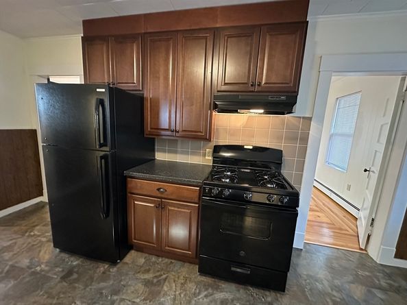 219 Charlton St, Southbridge MA 01550