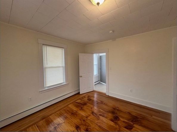 219 Charlton St, Southbridge MA 01550