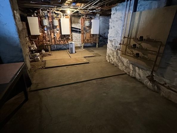 219 Charlton St, Southbridge MA 01550