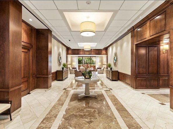 2 Hawthorne Place 5H, Boston MA 02114