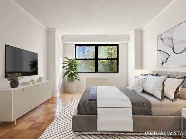 2 Hawthorne Place 5H, Boston MA 02114