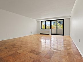 2 Hawthorne Place 5H, Boston MA 02114