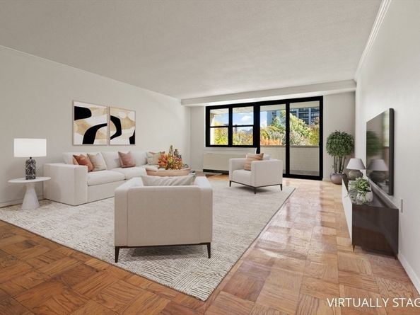 2 Hawthorne Place 5H, Boston MA 02114