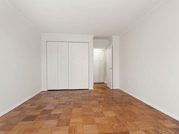 2 Hawthorne Place 5H, Boston MA 02114