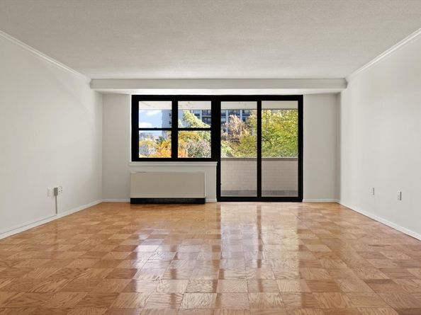 2 Hawthorne Place 5H, Boston MA 02114