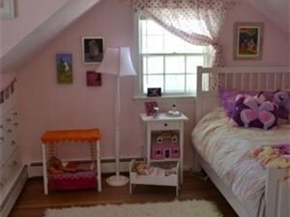 32 Martel Rd South, Hamilton MA 01982