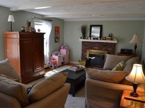 32 Martel Rd South, Hamilton MA 01982