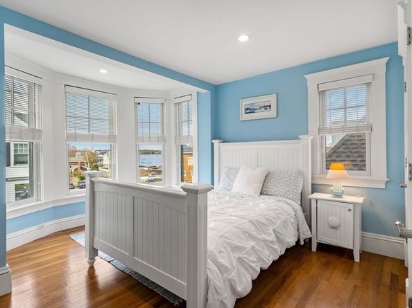 112 Bay View Avenue, Salem MA 01970