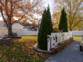 81 Dixon Rd, Brockton MA 02302