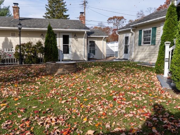 81 Dixon Rd, Brockton MA 02302