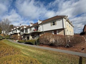 28 Williamsburg Ct 2, Shrewsbury MA 01545