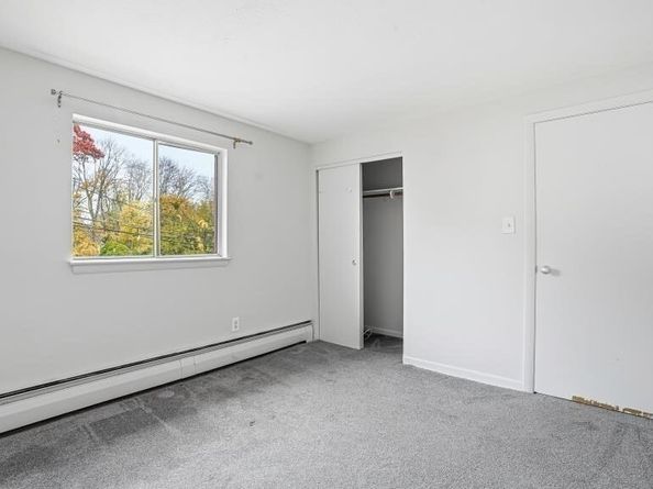 8 Bishop Dr 8, Framingham MA 01702