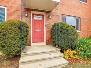 8 Bishop Dr 8, Framingham MA 01702