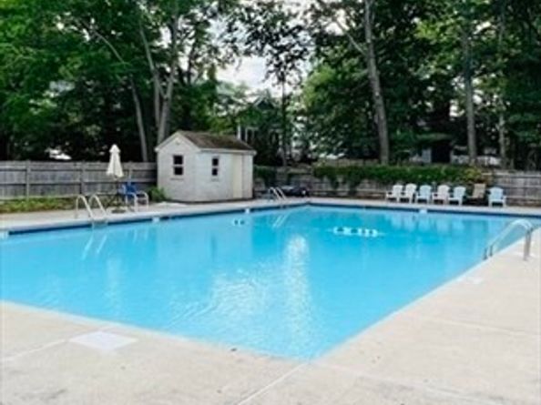 8 Bishop Dr 8, Framingham MA 01702