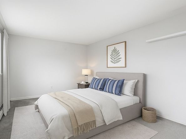 8 Bishop Dr 8, Framingham MA 01702