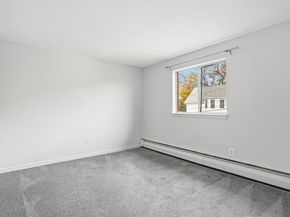 8 Bishop Dr 8, Framingham MA 01702