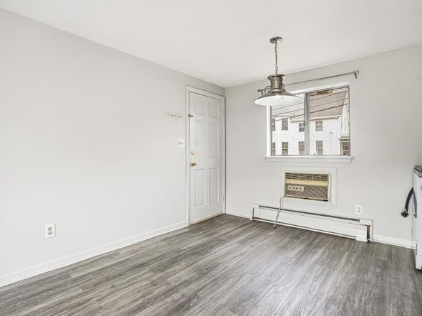 8 Bishop Dr 8, Framingham MA 01702