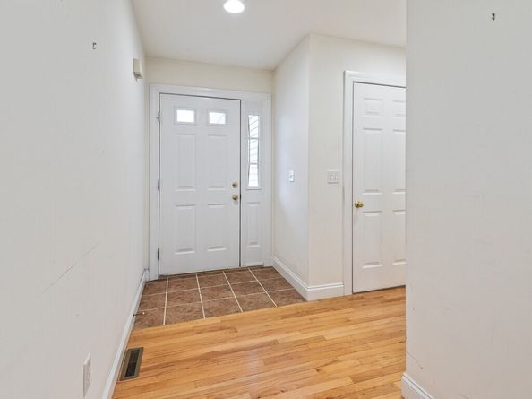 156 Hillside Village Dr 156, West Boylston MA 01583