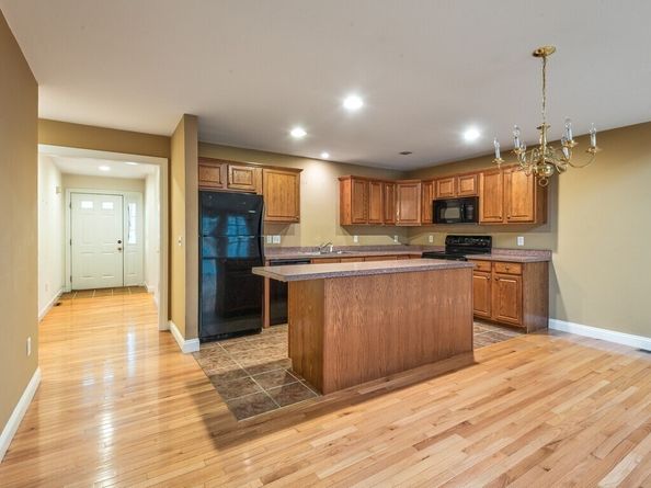 156 Hillside Village Dr 156, West Boylston MA 01583